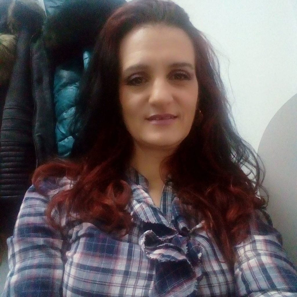 izmir bayan arkaadas, izmir evlilik, izmir bayan evlilik, engelli evlilik, izmirli kadınlar